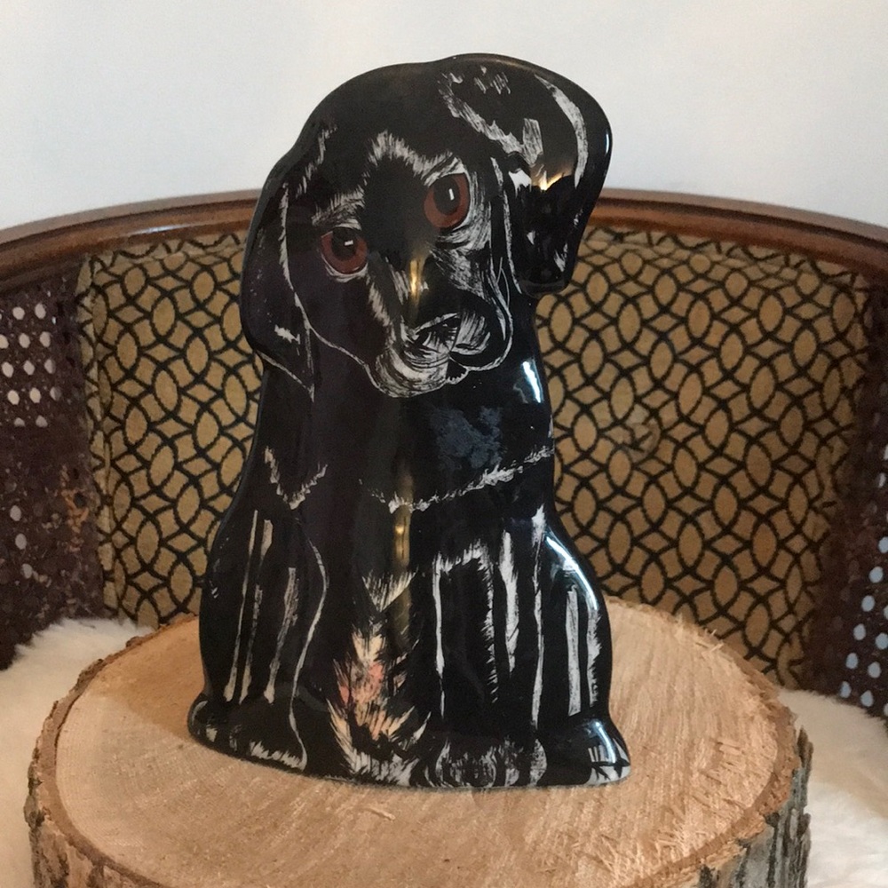 Nina Lyman dog vase . By nina Lyman Labrador Art Vase .